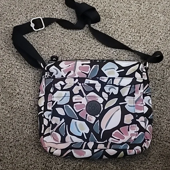 Kipling Sebastian - Picture 1 of 8